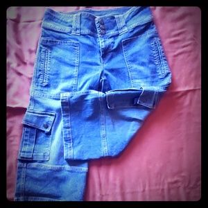 No Boundaries Denim Capris